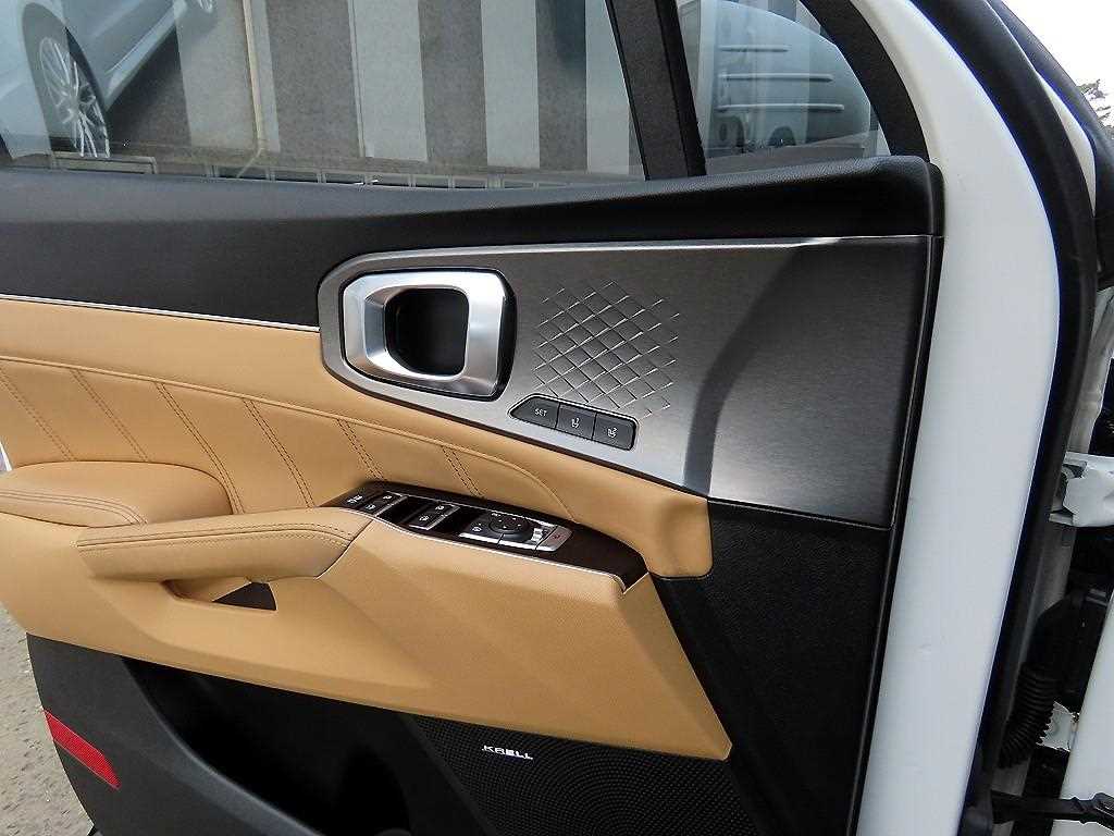 Kia Sorento — photo 11