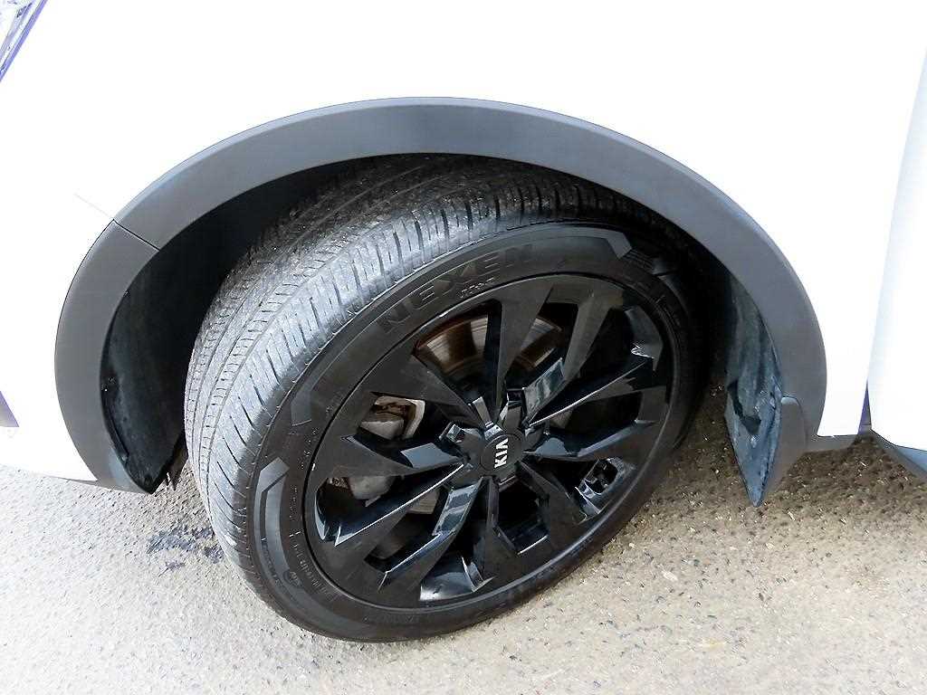 Kia Sorento — photo 20