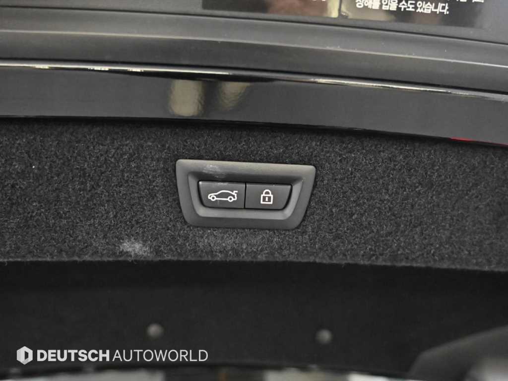 BMW 8-Series — photo 20