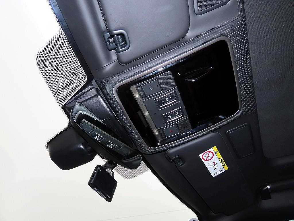 Land Rover Range Rover — photo 14