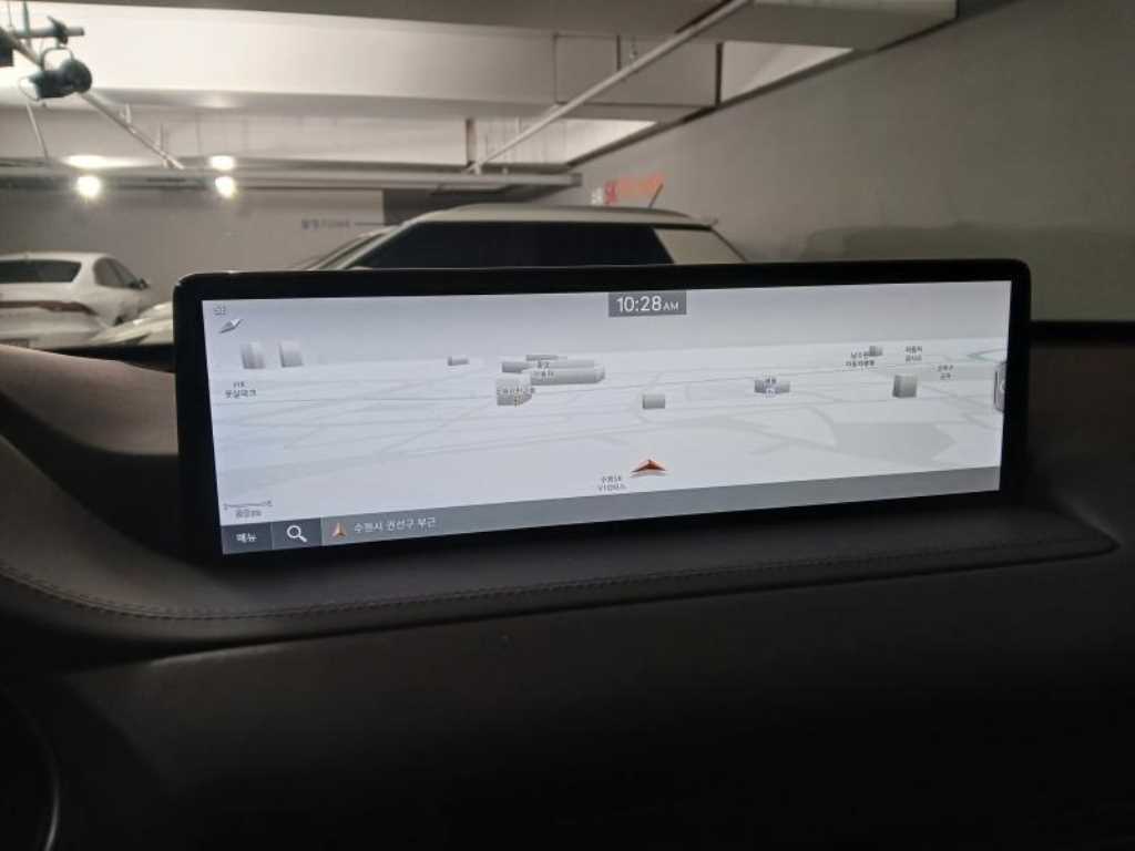 Genesis GV80 — photo 12
