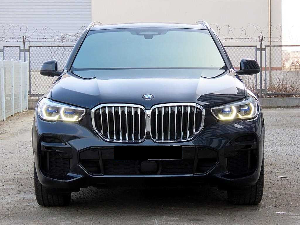 BMW X5 — photo 01