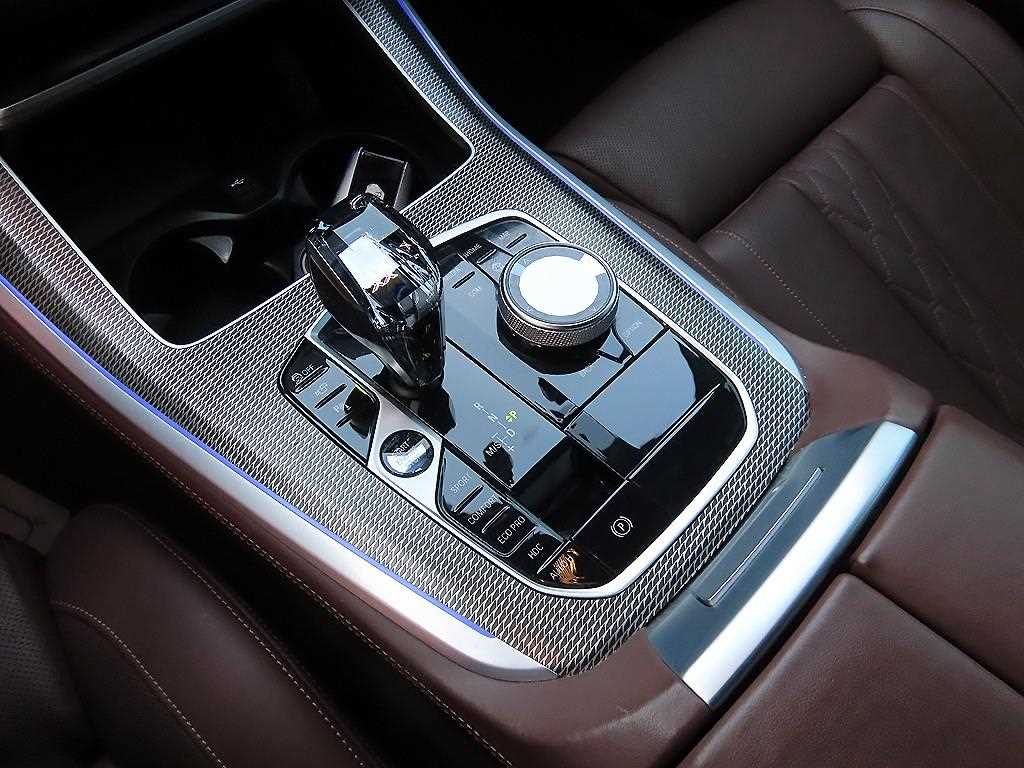 BMW X5 — photo 11