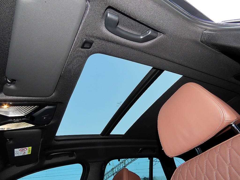 BMW X5 — photo 16