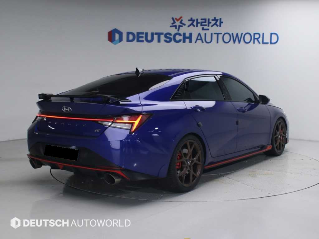 Hyundai Avante — photo 02