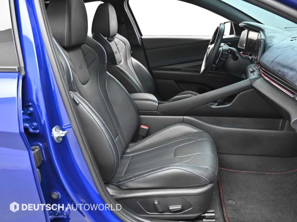 Hyundai Avante — photo 10