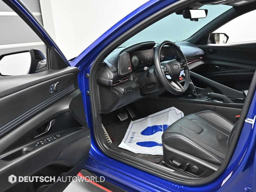 Hyundai Avante — photo 11