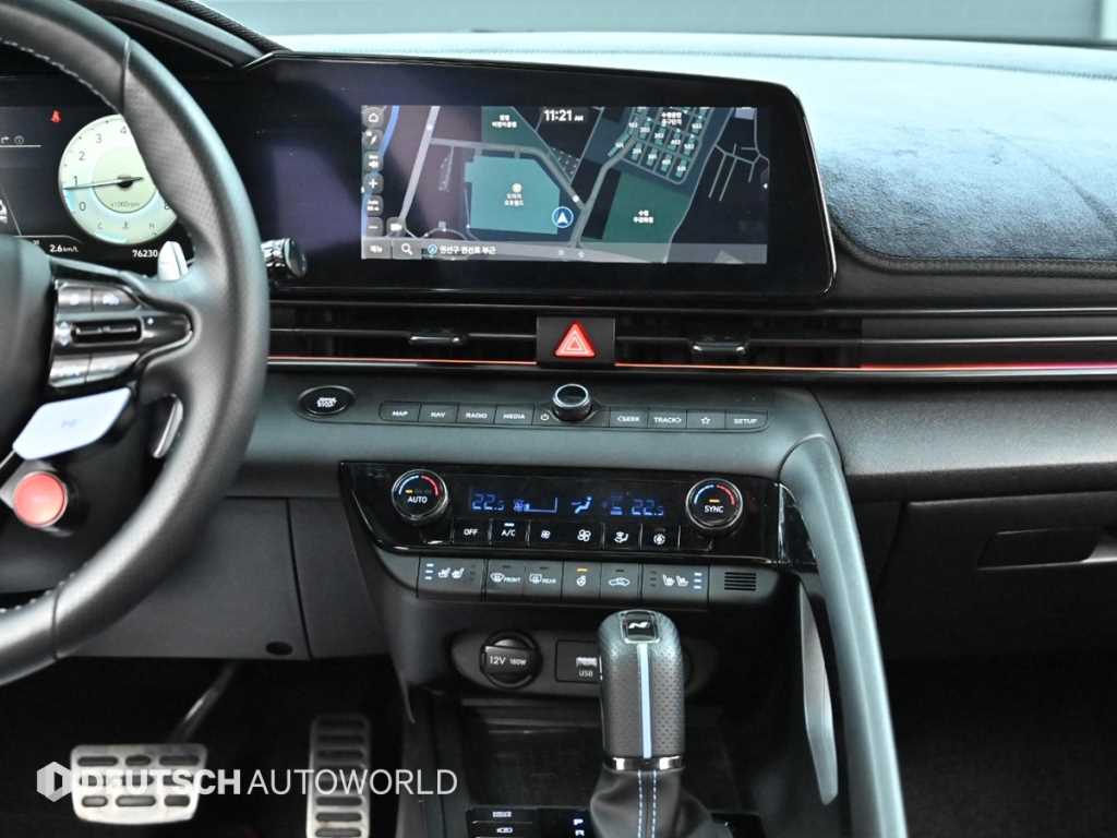Hyundai Avante — photo 14