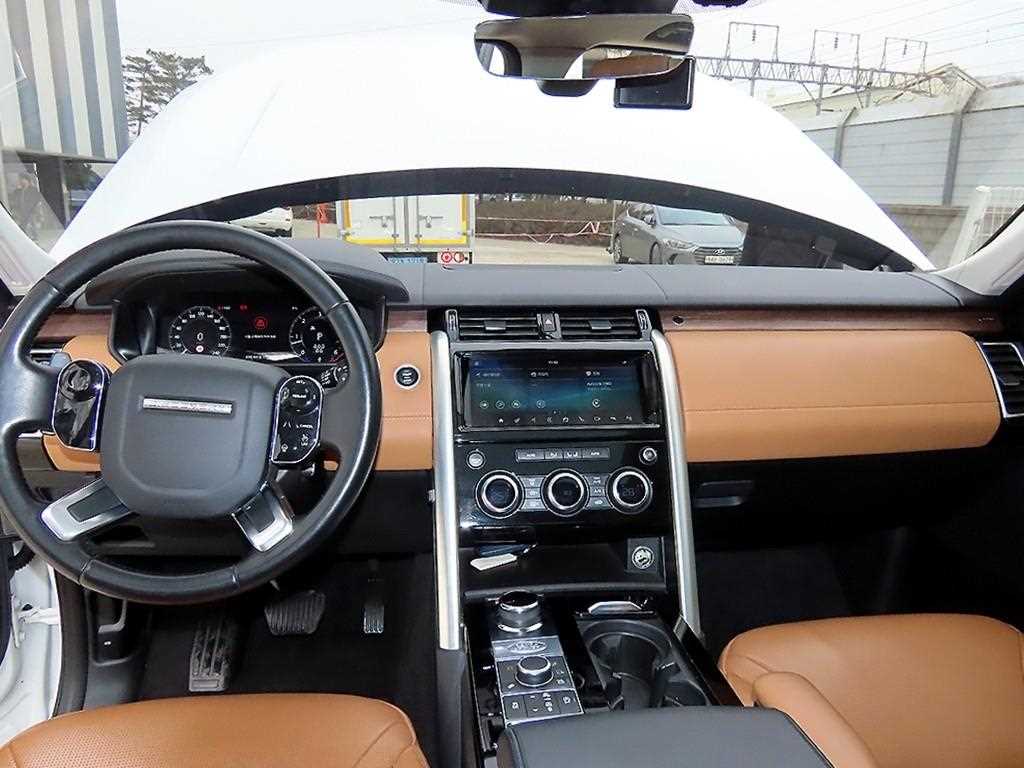 Land Rover Discovery — photo 07
