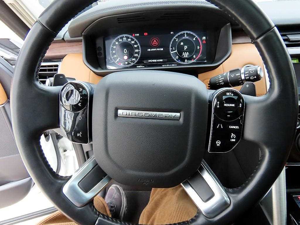Land Rover Discovery — photo 08