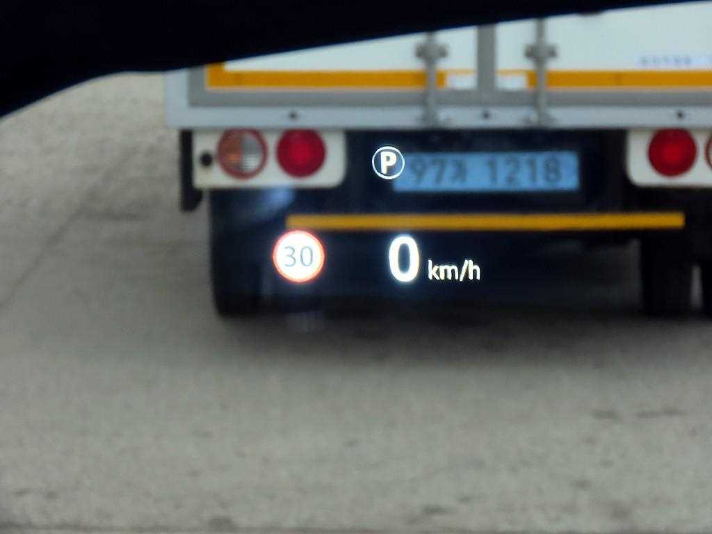 Land Rover Discovery — photo 10
