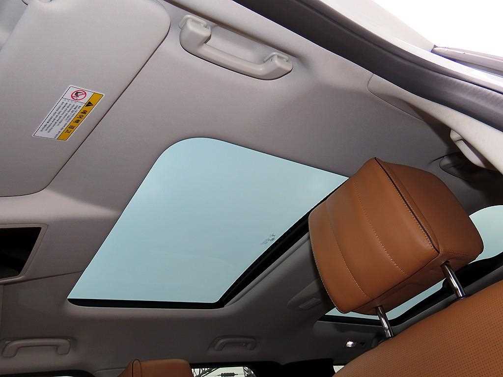 Land Rover Discovery — photo 17