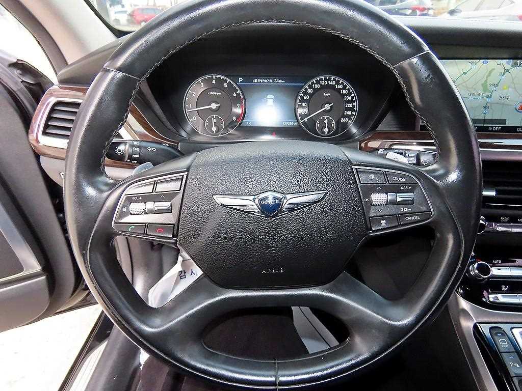 Genesis EQ900 — photo 08
