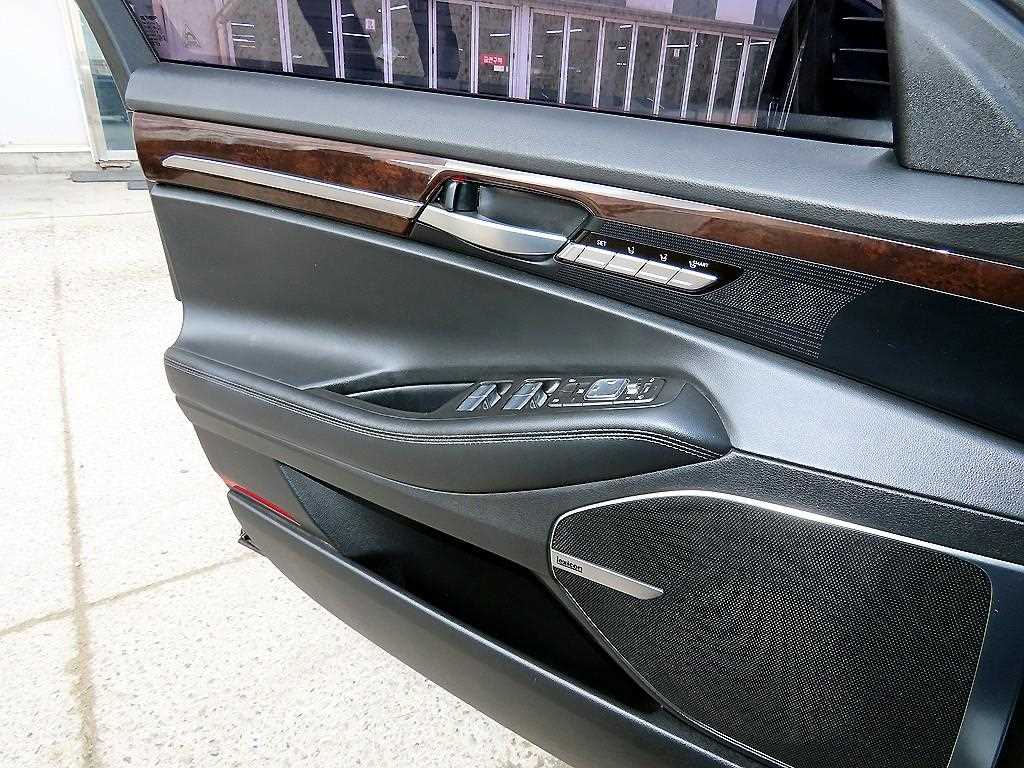 Genesis EQ900 — photo 12