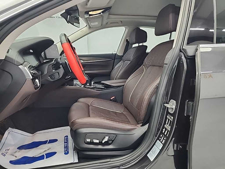 BMW Gran Turismo — photo 11