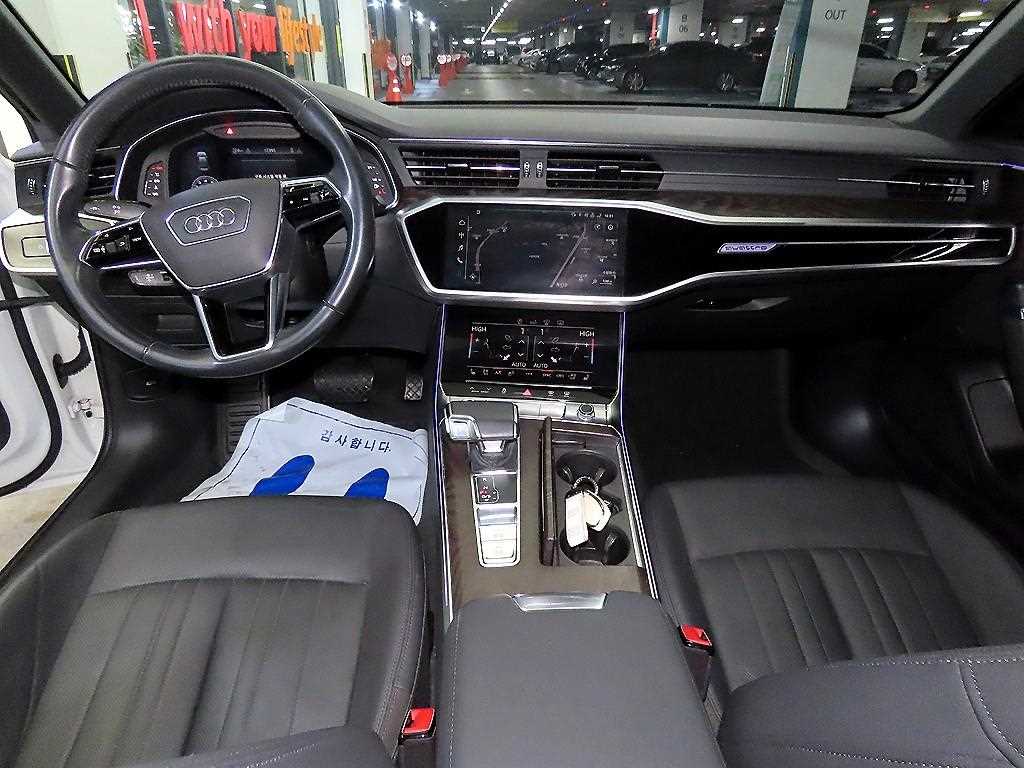 Audi A6 — photo 10