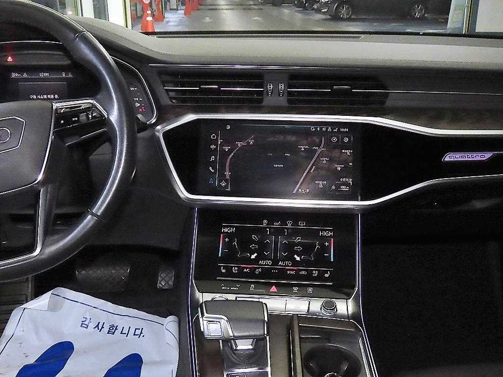 Audi A6 — photo 11