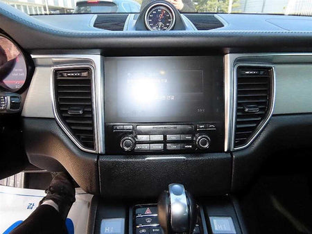 Porsche Macan — photo 12