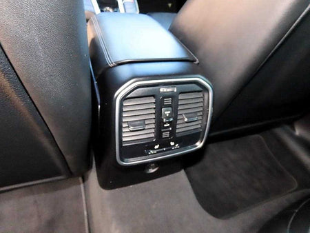 Porsche Macan — photo 16