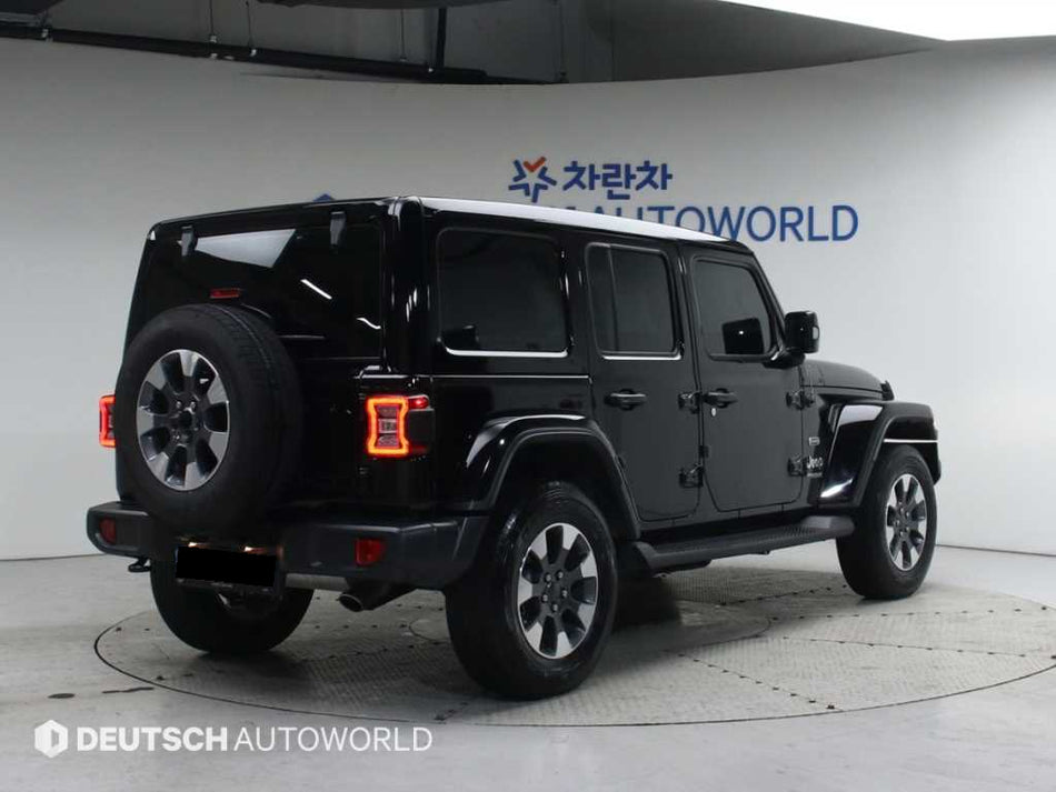 Jeep Wrangler — photo 02