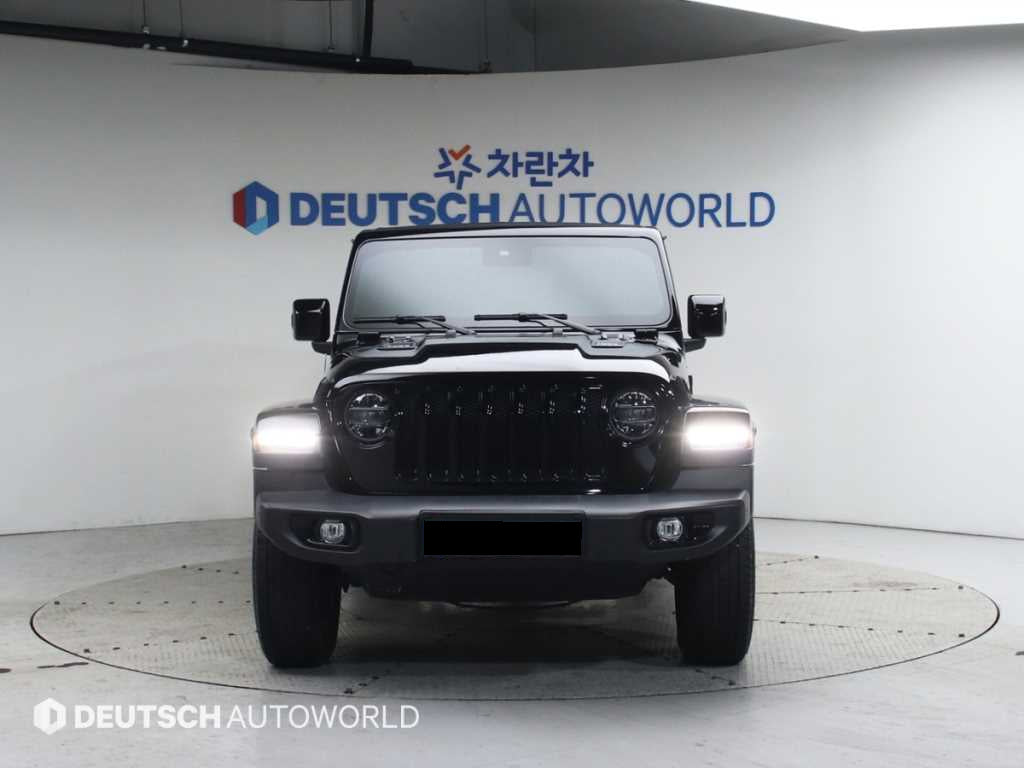 Jeep Wrangler — photo 03