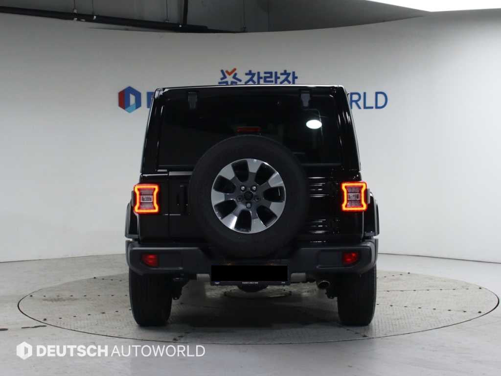 Jeep Wrangler — photo 04