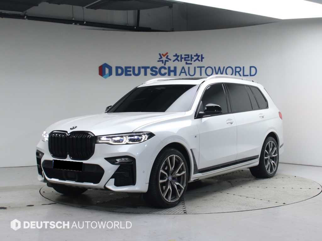 BMW X7 — photo 01