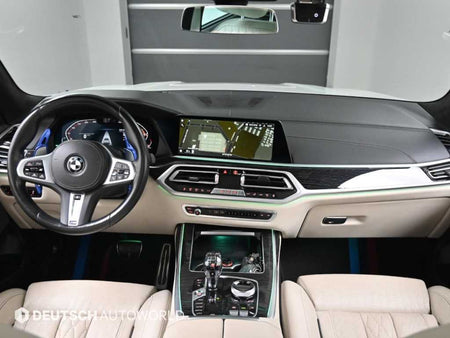 BMW X7 — photo 07