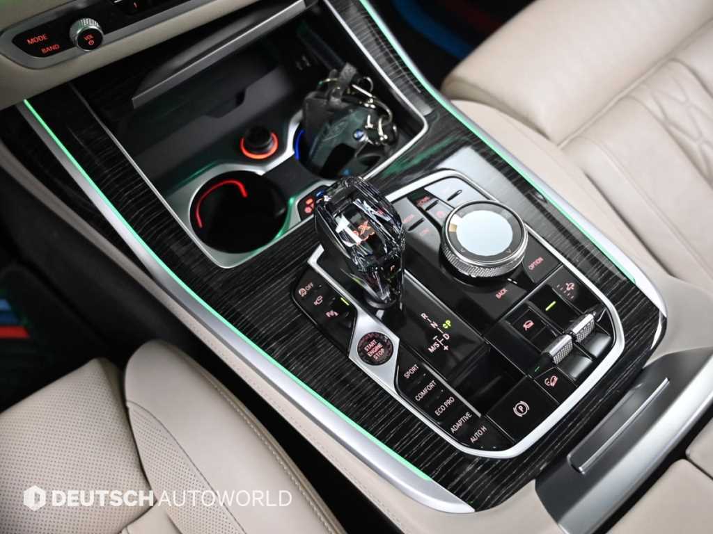 BMW X7 — photo 09