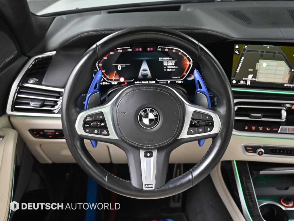 BMW X7 — photo 13