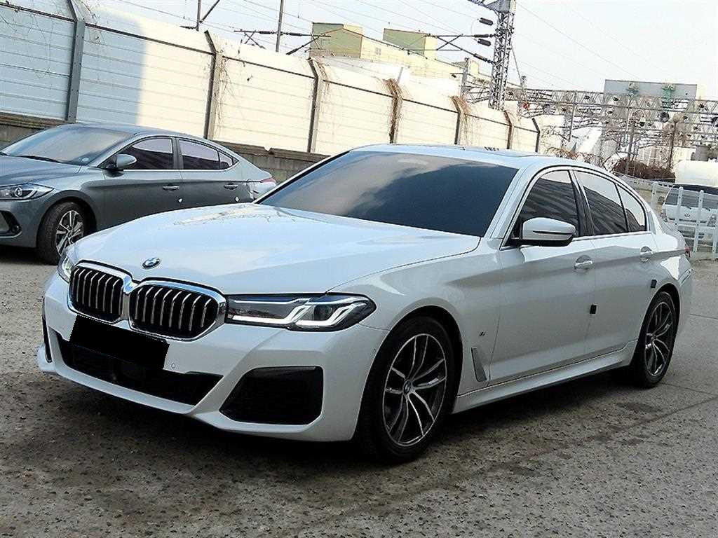 BMW 5-Series — photo 02