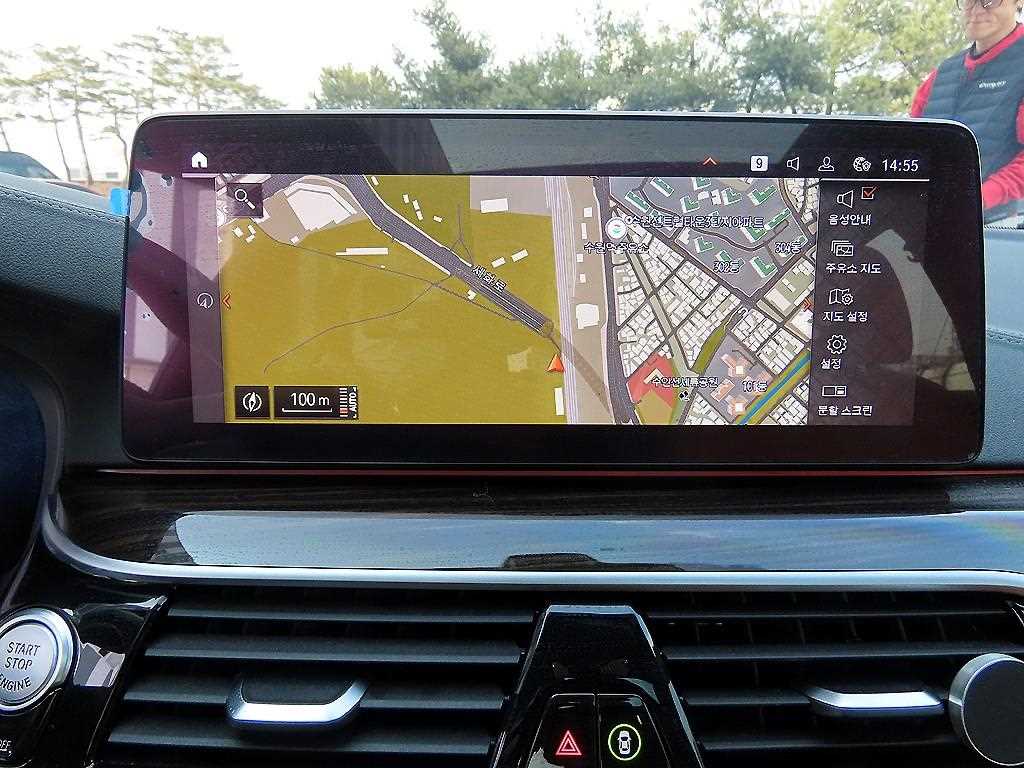 BMW 5-Series — photo 14