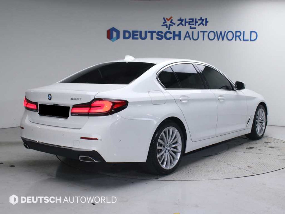 BMW 5-Series — photo 02
