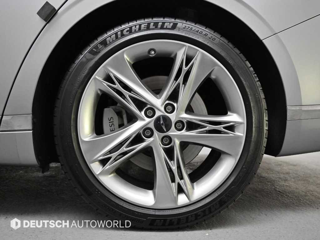 Genesis G90 — photo 05