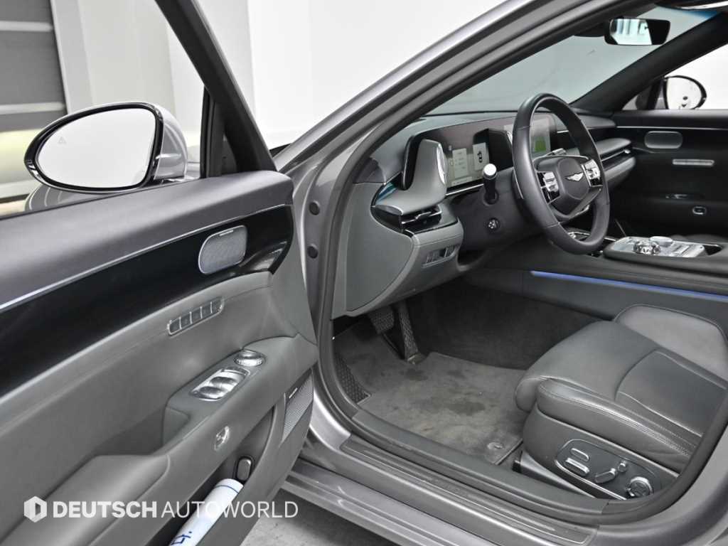 Genesis G90 — photo 11