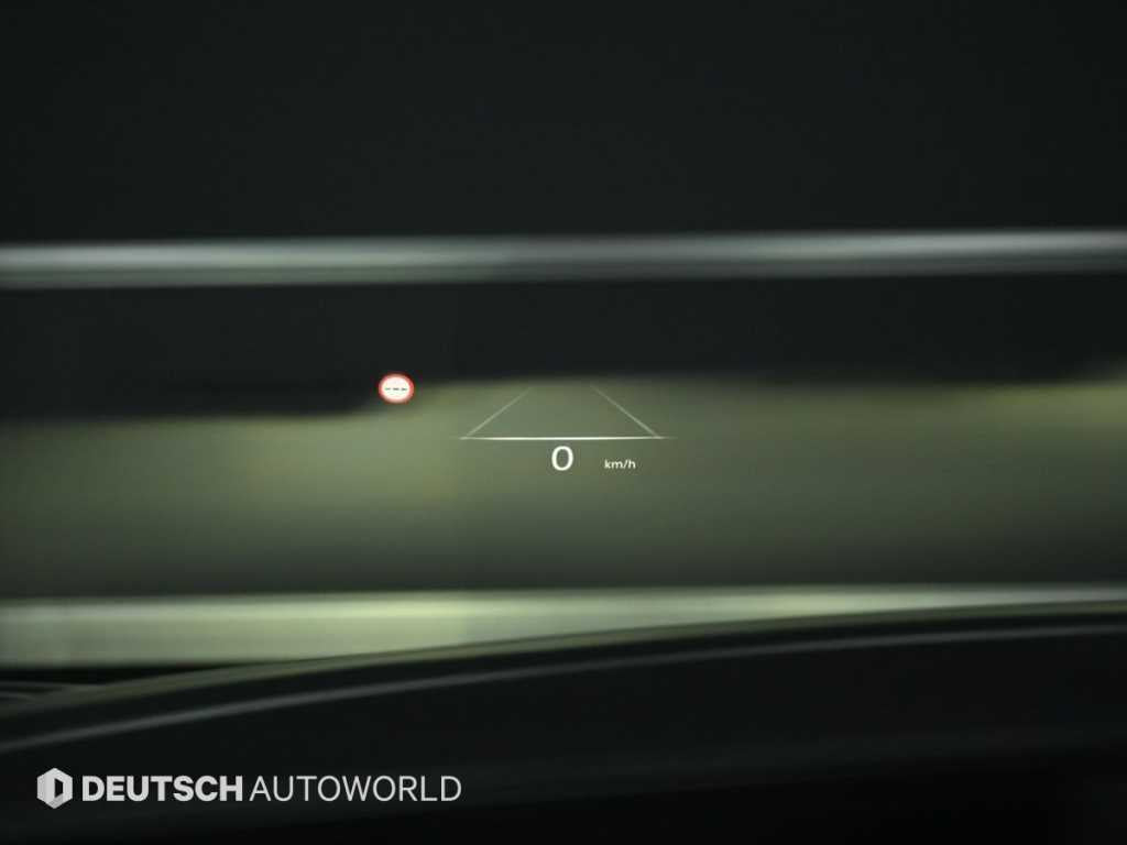 Genesis G90 — photo 18