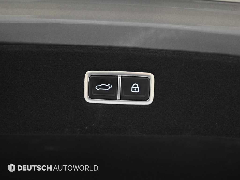 Genesis G90 — photo 20
