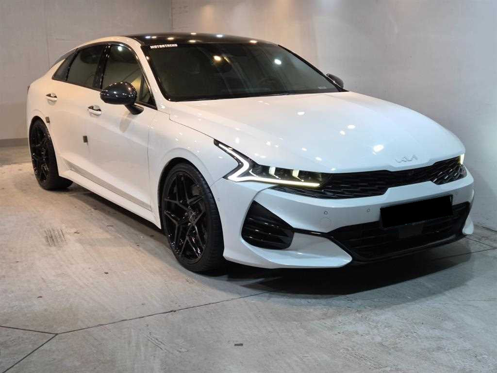 Kia K5 — photo 02