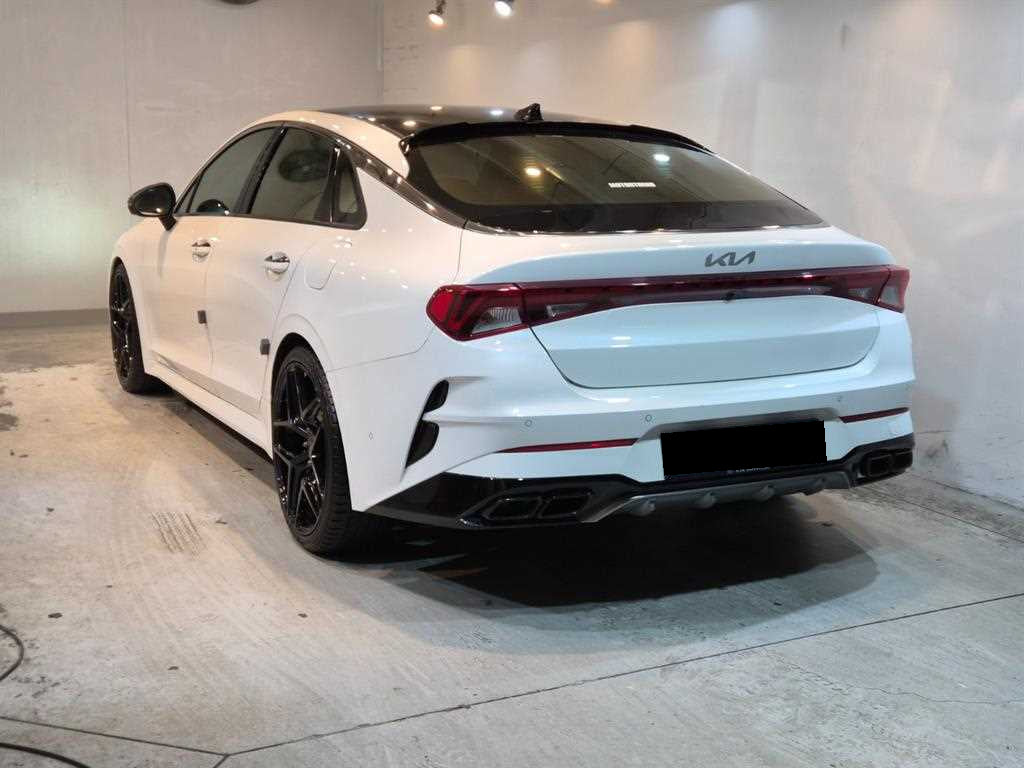 Kia K5 — photo 04