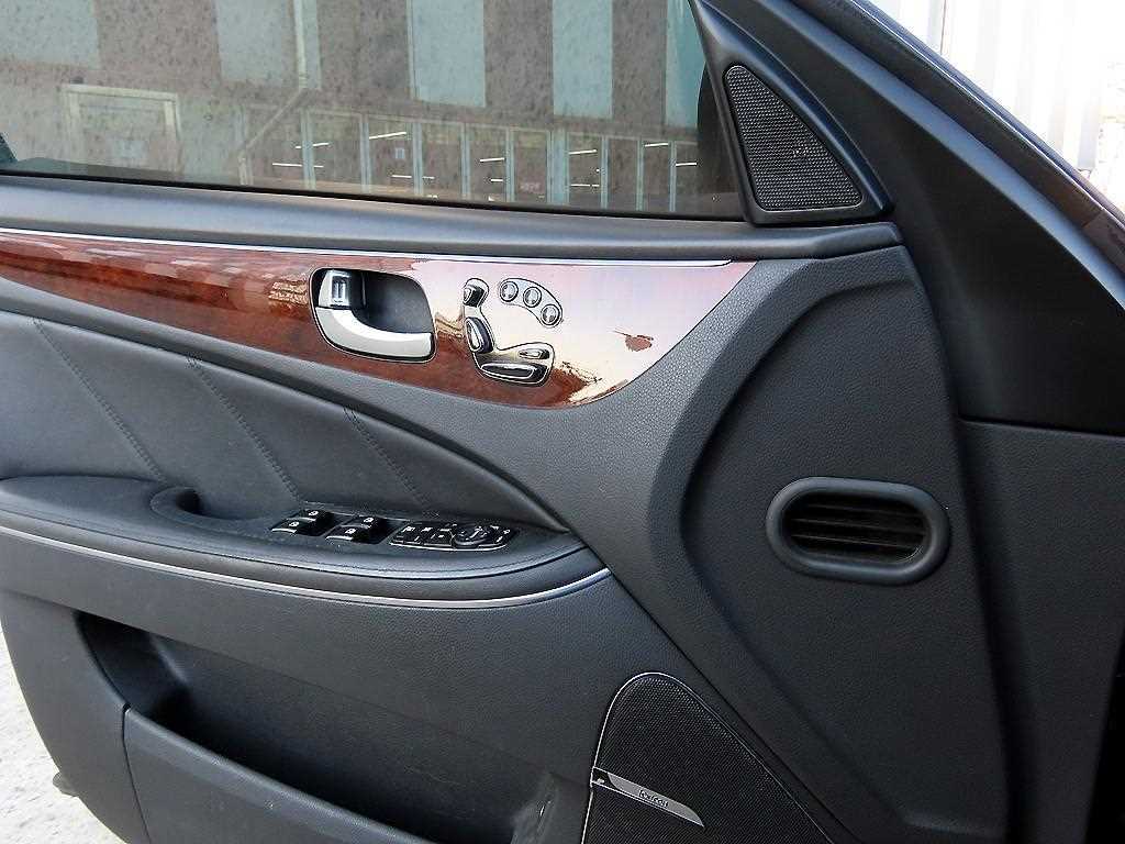 Hyundai Equus — photo 12