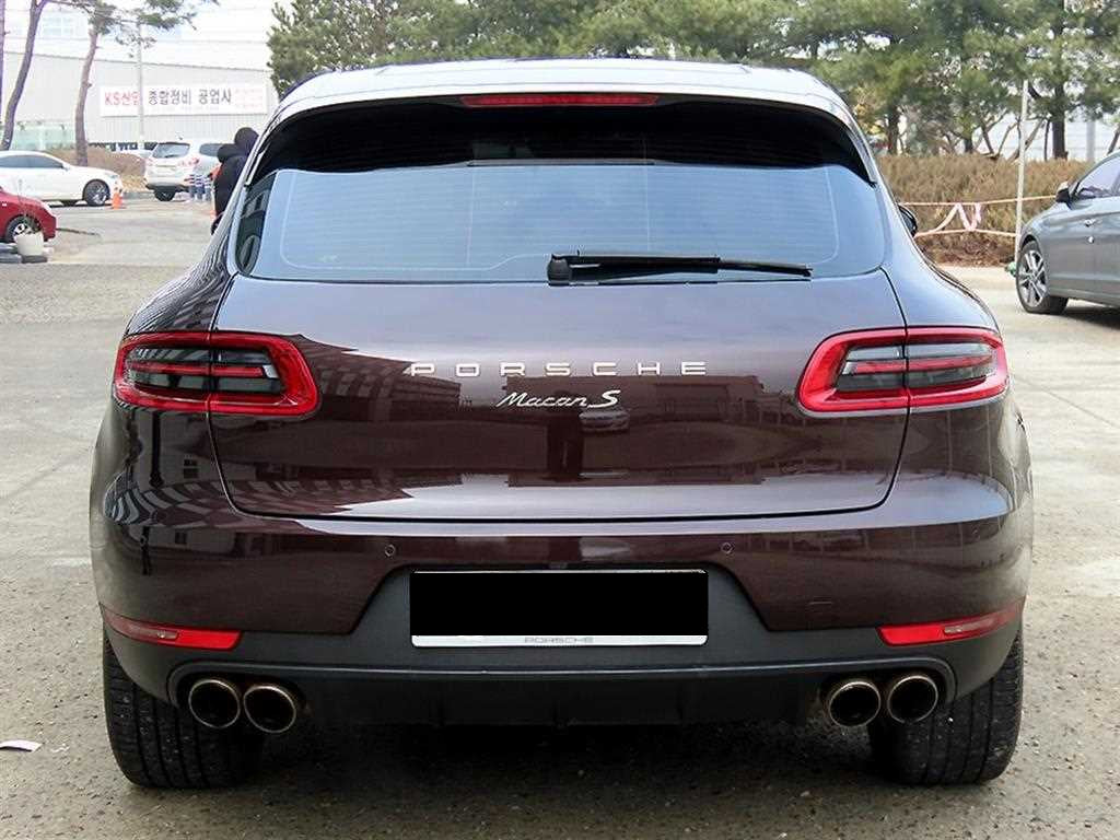 Porsche Macan — photo 04