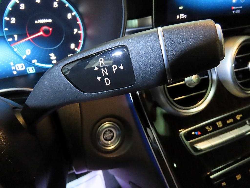 Mercedes-Benz GLC-Class — photo 12