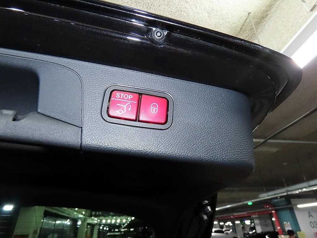 Mercedes-Benz GLC-Class — photo 15