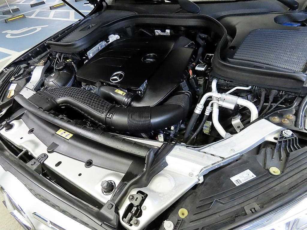 Mercedes-Benz GLC-Class — photo 19