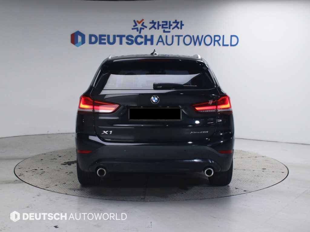 BMW X1 — photo 04
