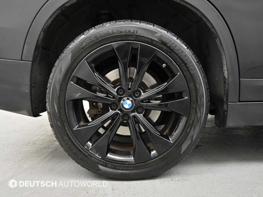 BMW X1 — photo 05