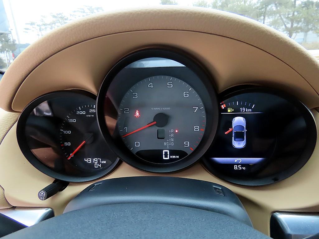 Porsche Boxster — photo 13