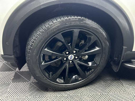 Ford Explorer — photo 19