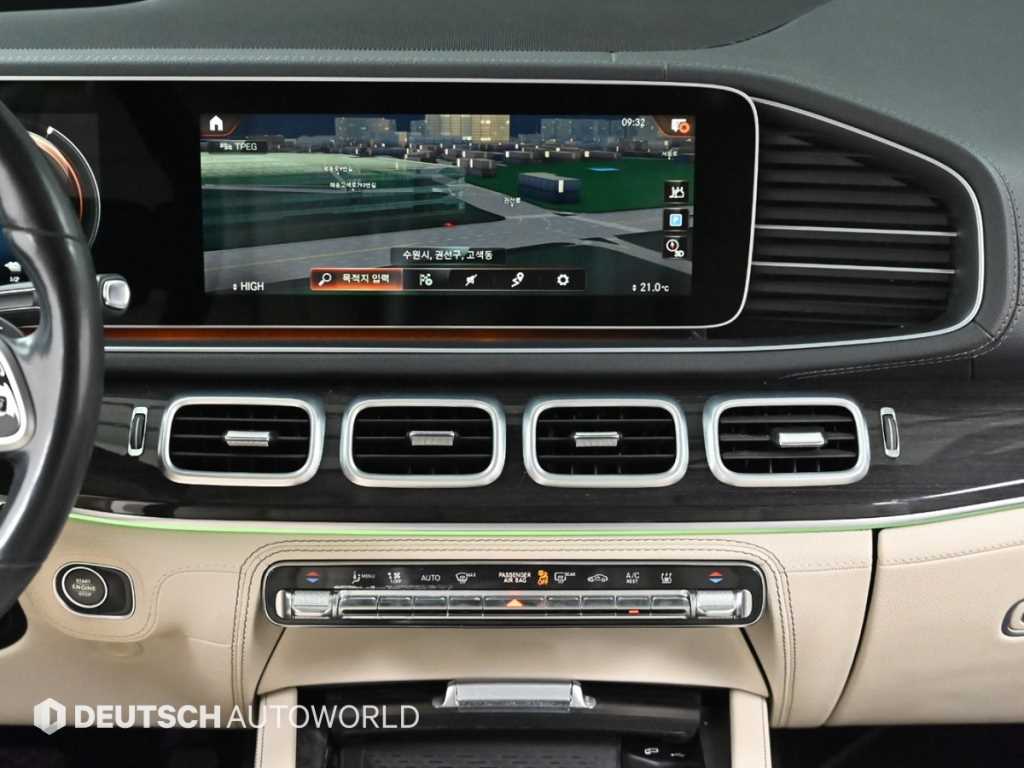 Mercedes-Benz GLE-Class — photo 14