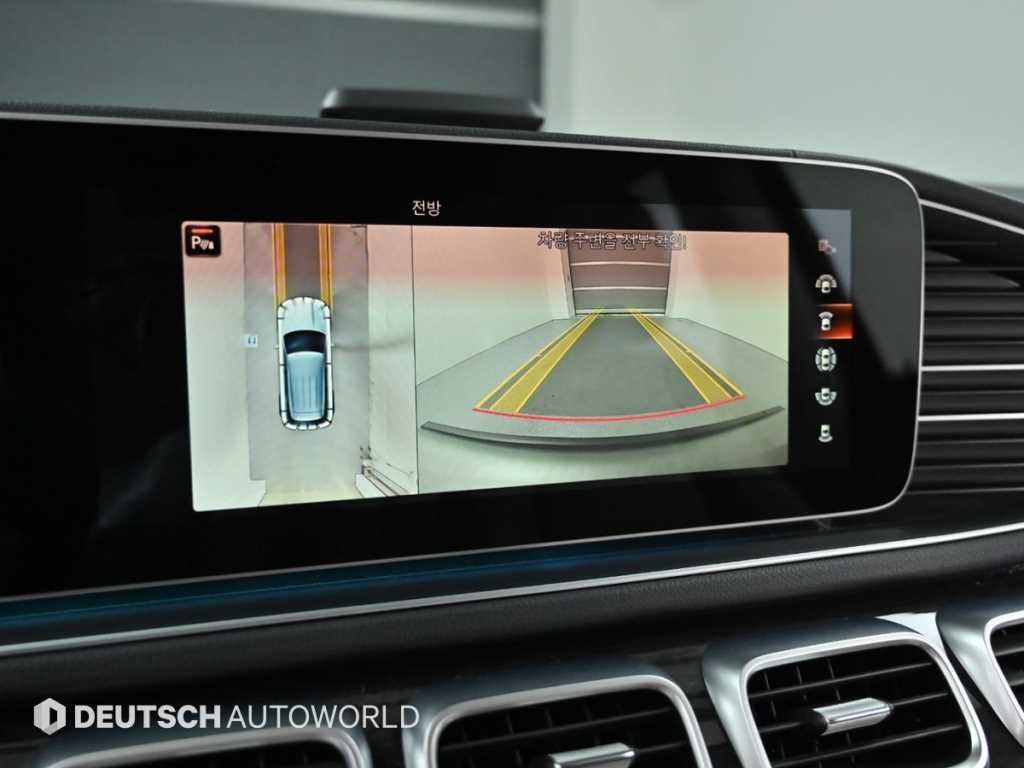 Mercedes-Benz GLE-Class — photo 15